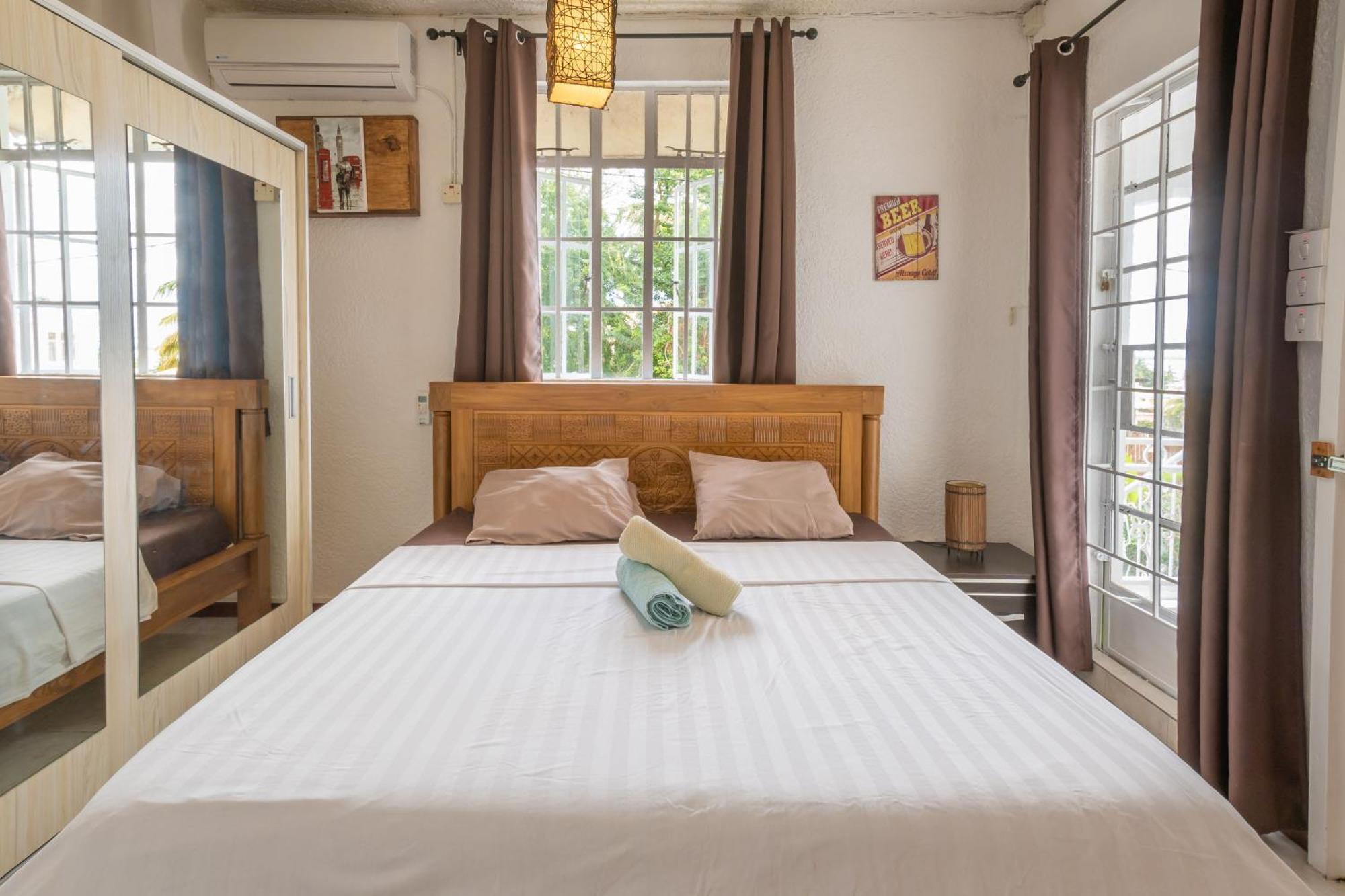 Twakila Sunset Suites La Gaulette Exterior photo