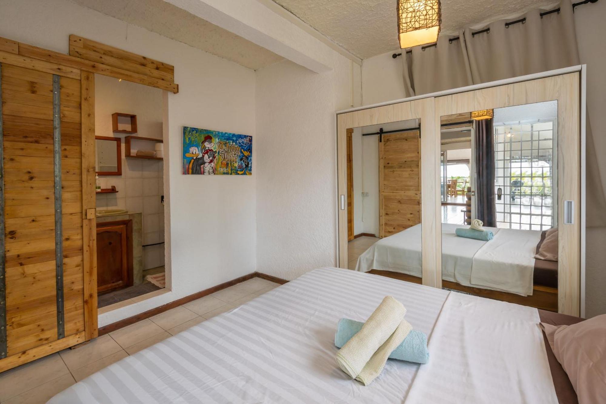 Twakila Sunset Suites La Gaulette Exterior photo