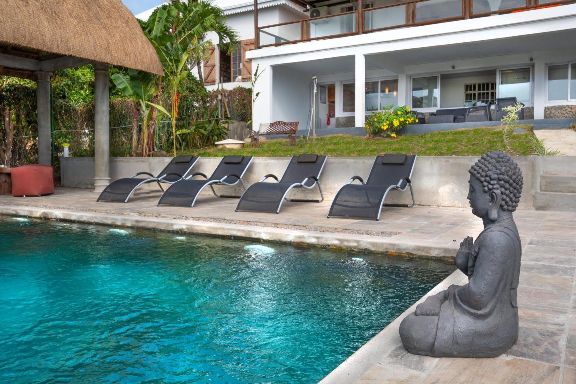 Twakila Sunset Suites La Gaulette Exterior photo