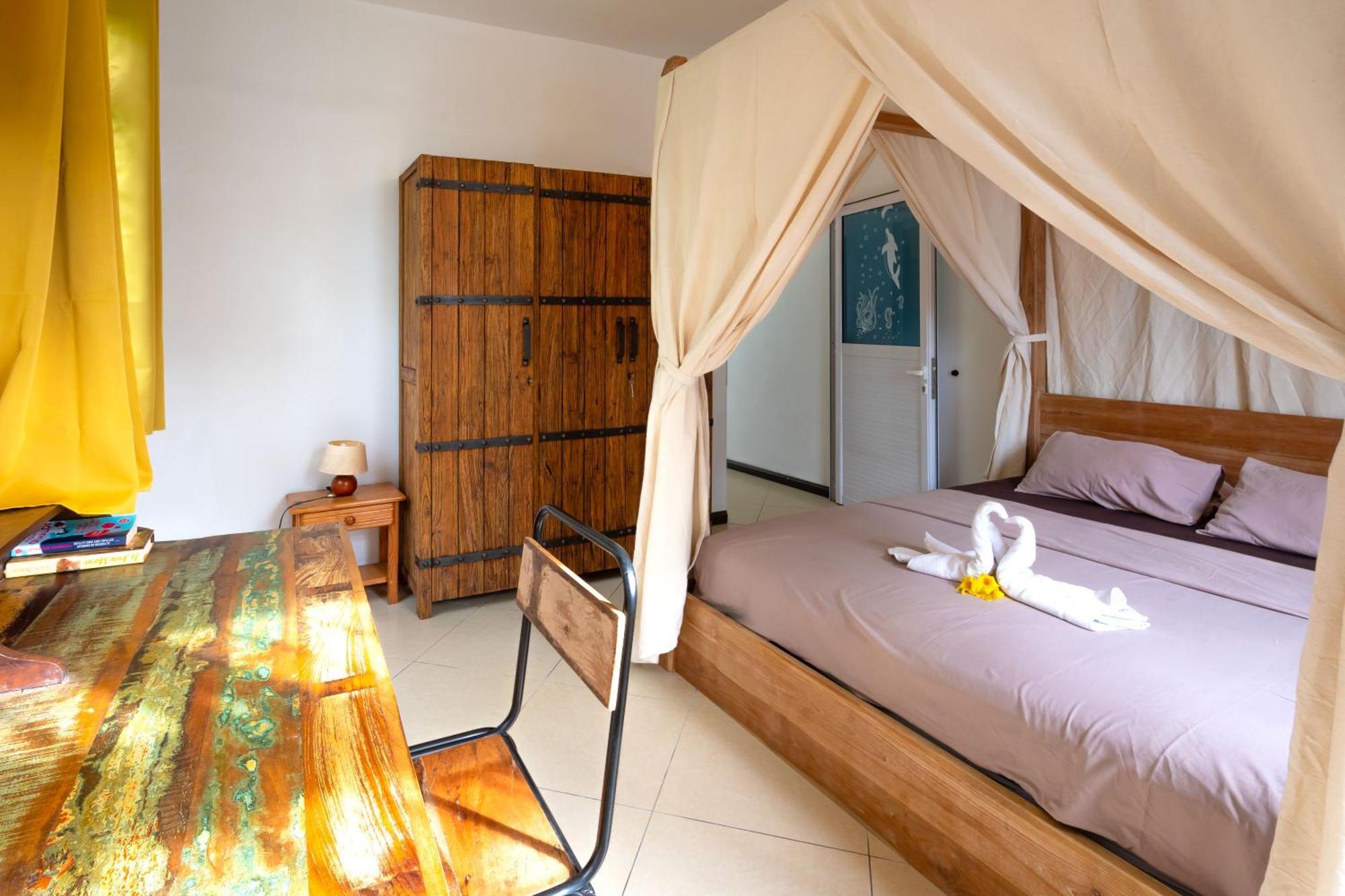 Twakila Sunset Suites La Gaulette Exterior photo